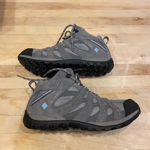 NEW IN BOX Women’s Columbia Redmond Mid Waterproof Boots
